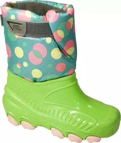 Zebra Boots (73 foto's): Children's Winterwâlde modellen foar famkes, resinsjes 13502_56