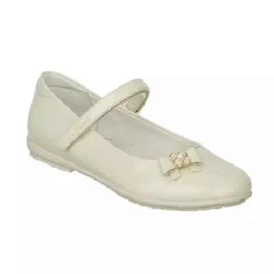 Kapika Shoes (36 fotos): Modelos brancos, tendencias de moda e novos produtos 13521_27