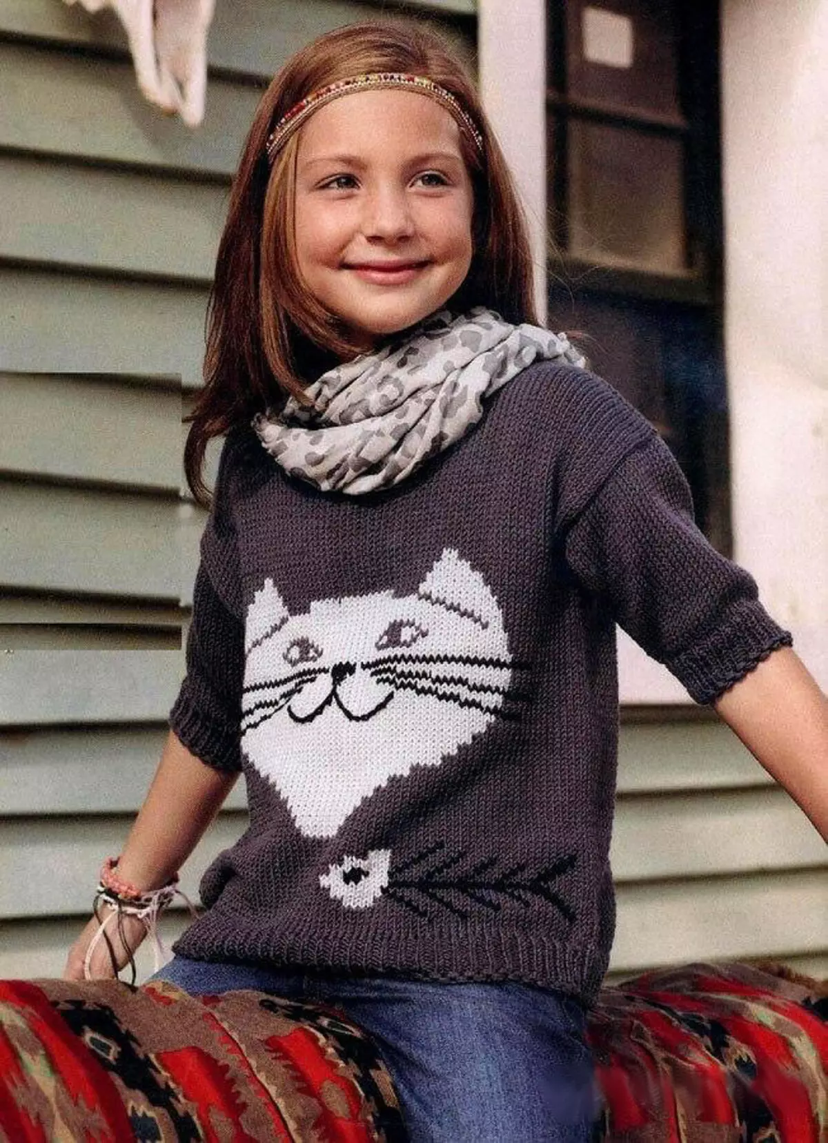 Maglione per una ragazza (111 foto): Modelli di lana per bambini Raglan per ragazze fino a 9 anni e adolescenti, alla moda sotto la gola per la scuola 13526_77