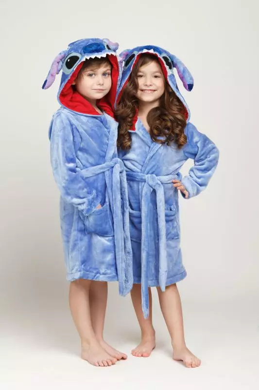 بچوں کے bathrobe (39 فوٹو): ایک ہڈ کے ساتھ لڑکیوں کے لئے گلت 13529_26