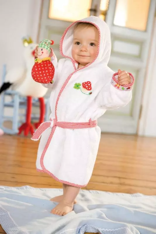 Bathrobe për fëmijë (39 foto): gulat për vajzat me kapuç 13529_7