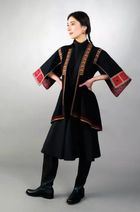 格鲁吉亚国家套装（67张照片）：女性的格鲁吉亚人的形象，为一个女孩，传统服装格鲁吉亚 1353_13