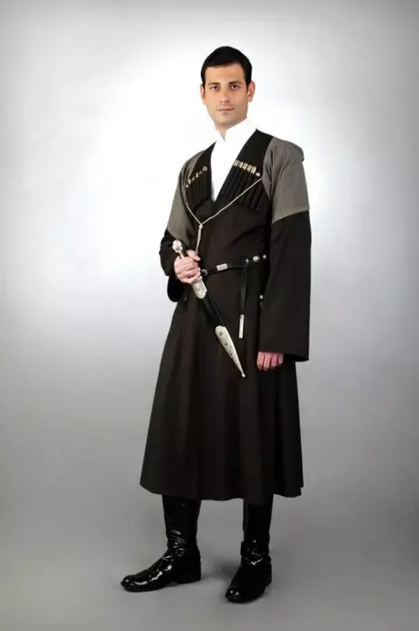 Georgian National Suit (67 mga larawan): Kababaihan Imahe ng Georgian para sa isang batang babae, tradisyonal na sangkap Georgian 1353_14