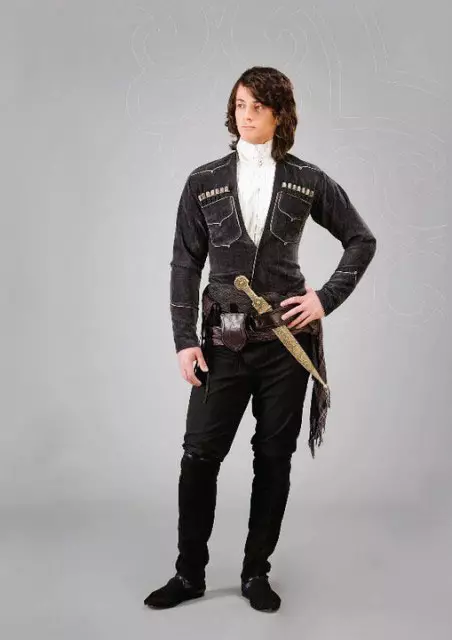 Georgian National Suit (67 mga larawan): Kababaihan Imahe ng Georgian para sa isang batang babae, tradisyonal na sangkap Georgian 1353_54