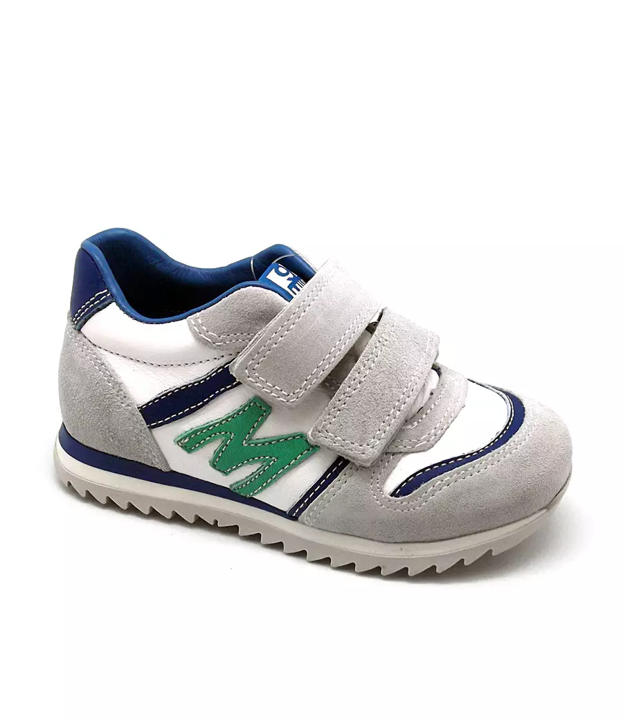 Minimen Sneakers (18 foto's): Kenmerke en voordele van kinders se skoene van die bekende handelsmerk 13548_2