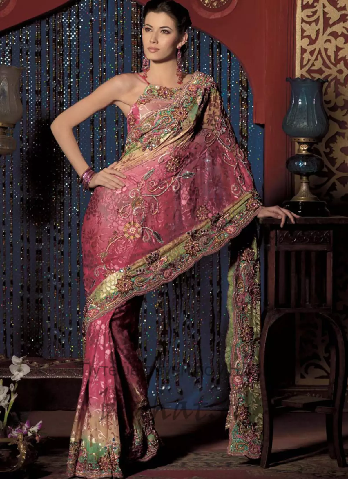 Indisk kostym (79 bilder): Nationell outfit för tjejer och kvinnor i antika Indien och modern, kostym i indisk stil 1355_16