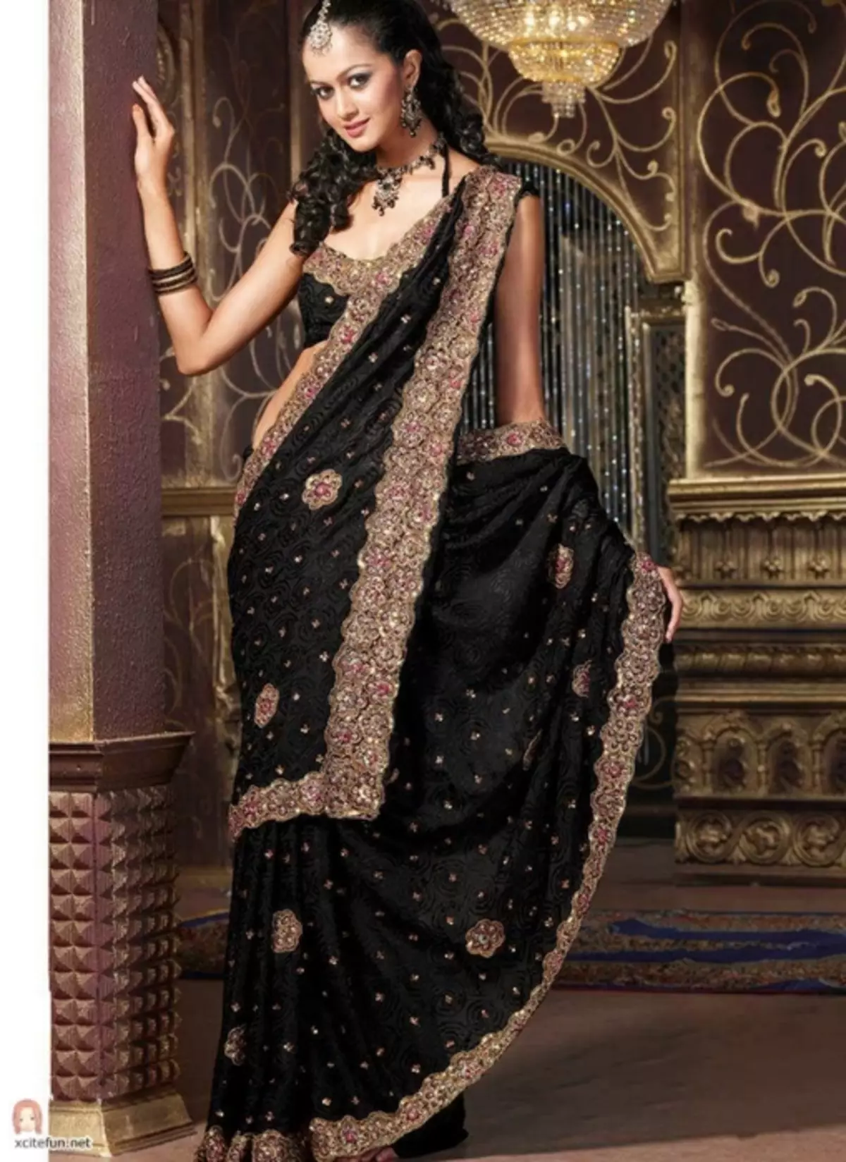 Bộ đồ Ấn Độ (79 hình ảnh): Trang phục quốc gia cho các cô gái và phụ nữ Ấn Độ cổ đại và hiện đại, trang phục theo phong cách Ấn Độ 1355_51