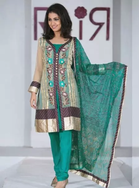 Indijska obleka (79 fotografij): Nacionalna obleka za dekleta in ženske v starodavni Indiji in moderni, kostum v indijskem slogu 1355_55