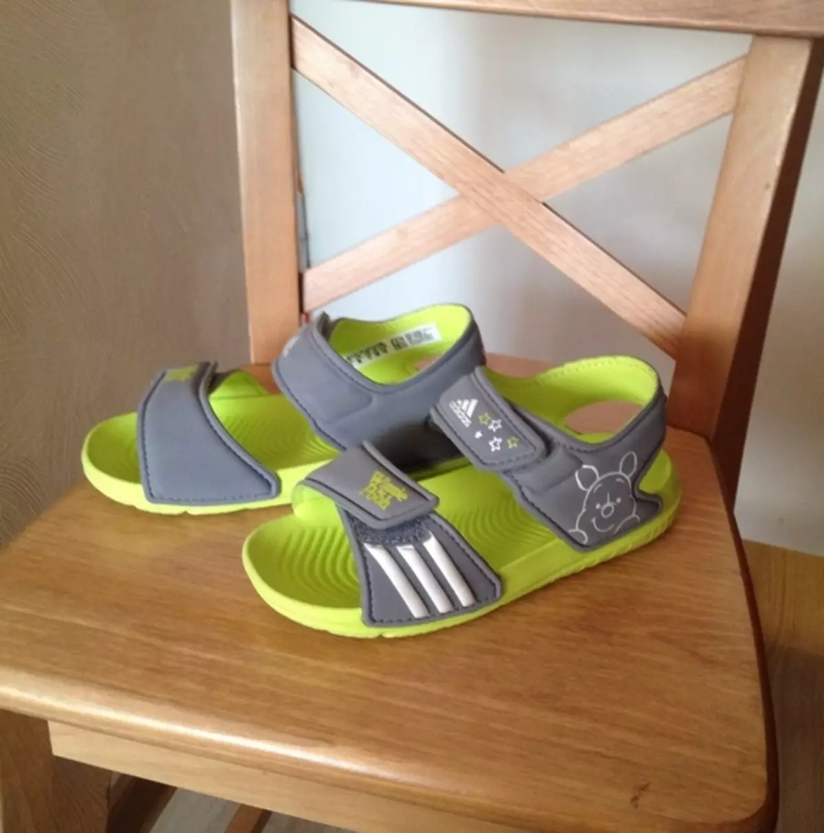 Sandalen voor kinderen Adidas (16 foto's): Comfortabele modellen in de kleuterschool voor een jongen en meisjes, AKWAH-lijn 13560_6