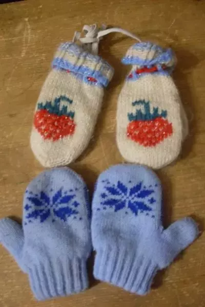Детски ръкавици без пръсти (127 снимки): Зимни водоустойчиви модели за момичета, размери на маса за деца 13564_105