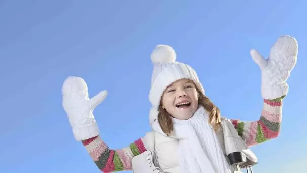 Детски ръкавици без пръсти (127 снимки): Зимни водоустойчиви модели за момичета, размери на маса за деца 13564_127