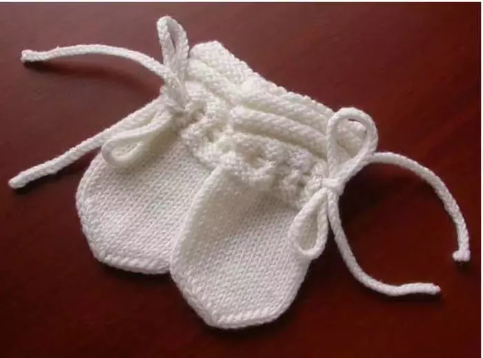 Anak-anak Mittens (127 Foto): Model Tahan Air Musim Dingin untuk Anak Perempuan, Ukuran Tabel untuk Anak-anak 13564_14