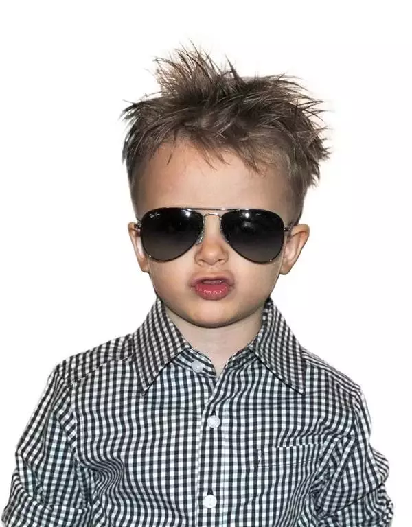 Bayi Sunglasses (73 Foto): Trendi Sunglays, Model kanggo bocah-bocah, Model kanggo bocah, Perlindhungan Sun sing dipercaya 13566_20
