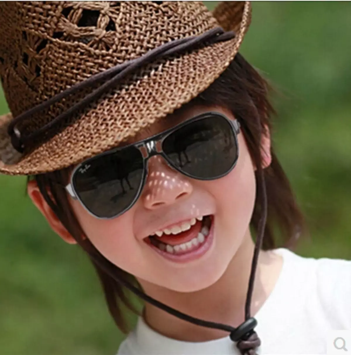 Óculos de sol bebés (73 fotos): Óculos de sol na moda Crianças reais, modelos para crianças, proteção solar confiável 13566_37