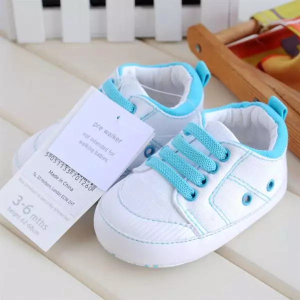 Sneakers Lledr Plant (32 Lluniau): Modelau i ferched, alla i olchi mewn peiriant golchi 13569_10