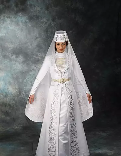 תלבושת לאומית של Dagestan (34 תמונות): תלבושת Dagestan מסורתית וגברים 1356_21