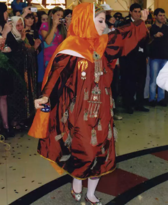 Costume ya Taifa ya Dagestan (Picha 34): Outfit ya Dagestan ya Kiume na Wanaume 1356_9