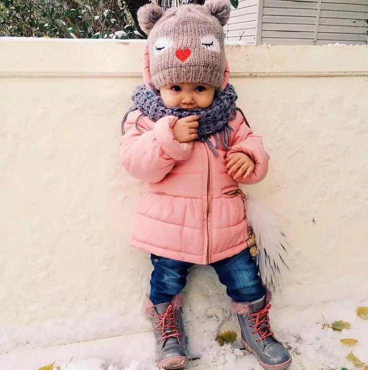 Stel Children's serp en hoed (35 foto's): wanten en handskoene vir kinders, Winter stel 13576_8