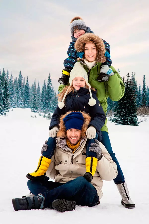 Dječje čizme Aljaska (70 fotografija): Zima za djevojčicu Give Melange i Plava radosna, dimenzionalna mreža i recenzije o originalu Aljaske 13577_20