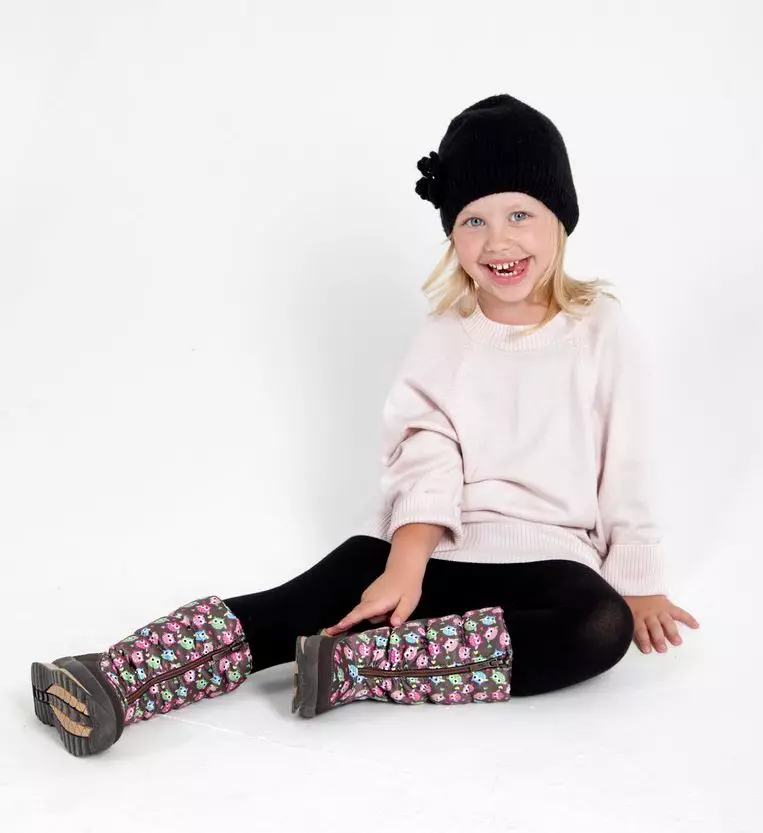 儿童靴阿拉斯加（70张照片）：女孩灰色混音和蓝色快乐，维度网格和关于阿拉斯加原装的评论 13577_25