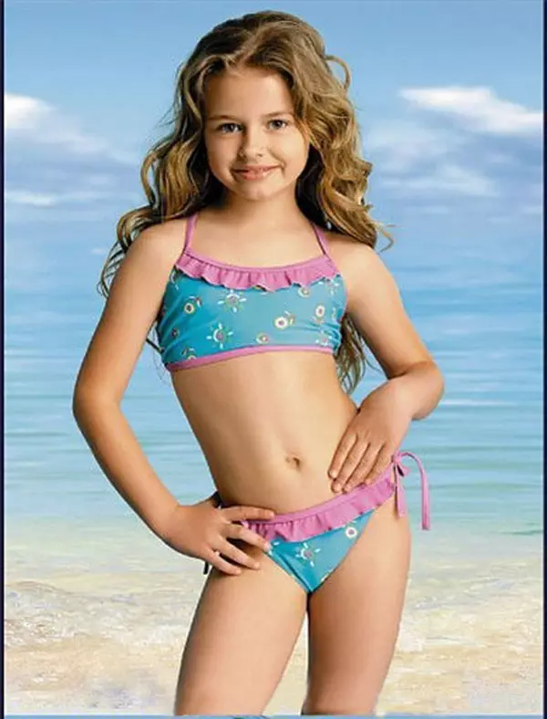 لباس شنا کودکان (122 عکس): مدل های دختران و کودکان، فیوژن، بافتنی، سفید 13579_11