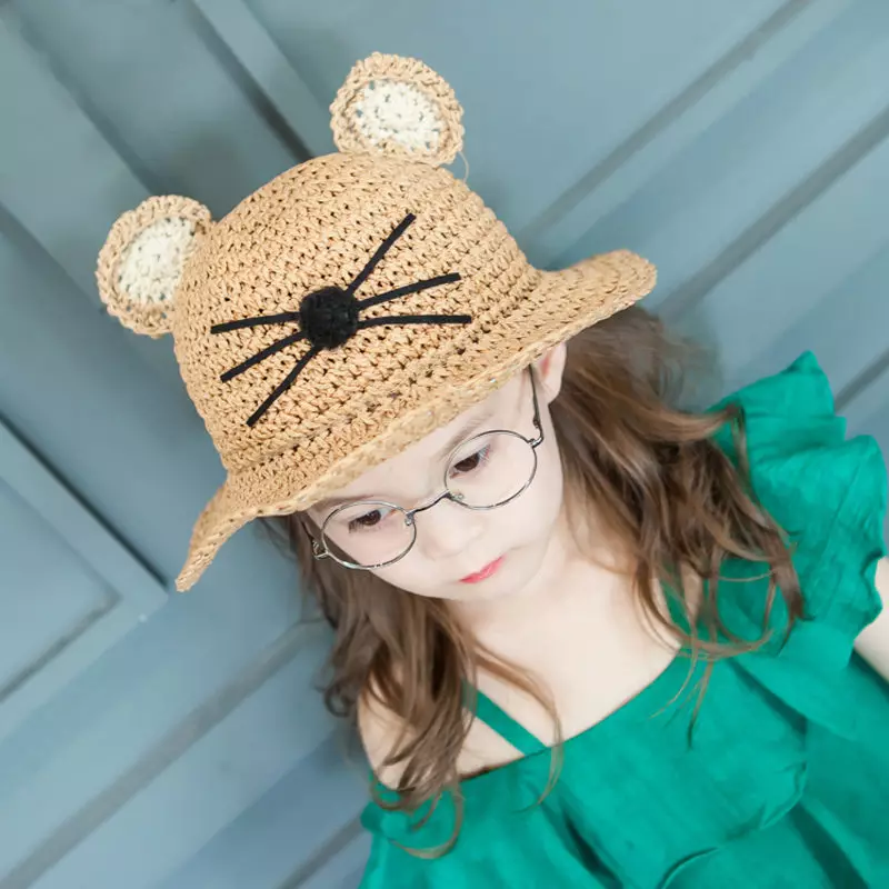 儿童帽子（47张照片）：女孩型号，带田地 13581_4