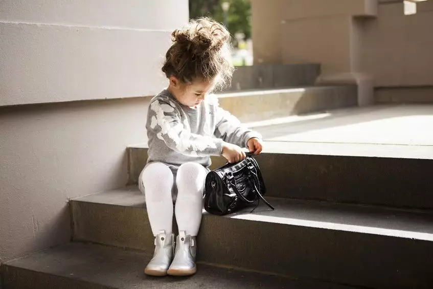 Детски чизми (65 фотографии): Водоотпорен и кожа, тинејџерски модели, за девојки од Антарктикот, аутвентар и Сорел 13585_55