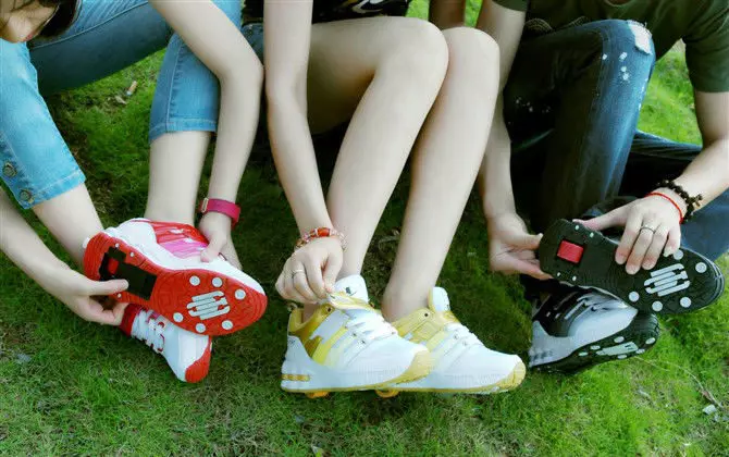 Zapatillas de deporte sobre ruedas para niñas (49 fotos): modelos con rodillos y ruedas 13588_6