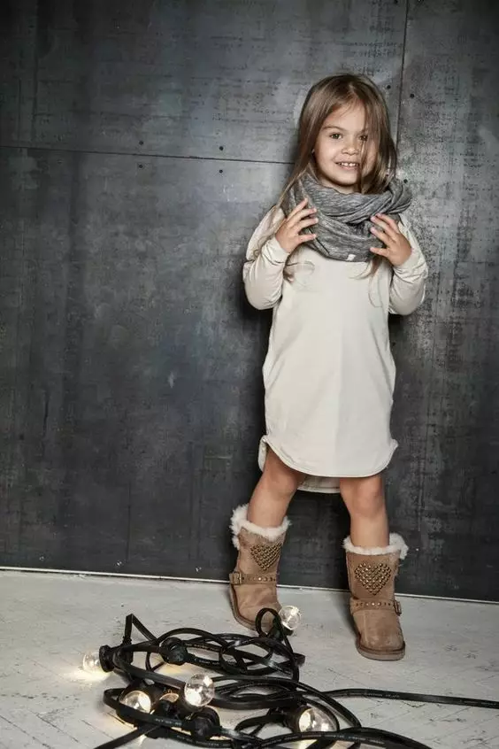 女孩冬季靴子（82張照片）：冬季，防水和自然毛皮，點評 13589_42