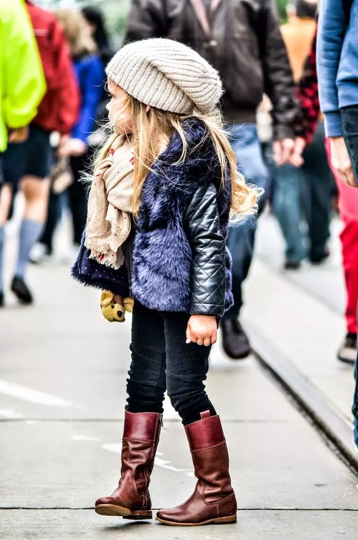 Buty zimowe dla dziewczyn (82 zdjęć): skóra dla młodzieży na zimę, wodoodporne i naturalne futro, opinie 13589_60