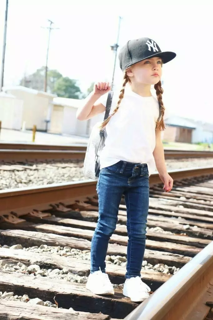 Білі кросівки для дівчинки (40 фото): дитячі моделі, для спортивної аеробіки 13591_14
