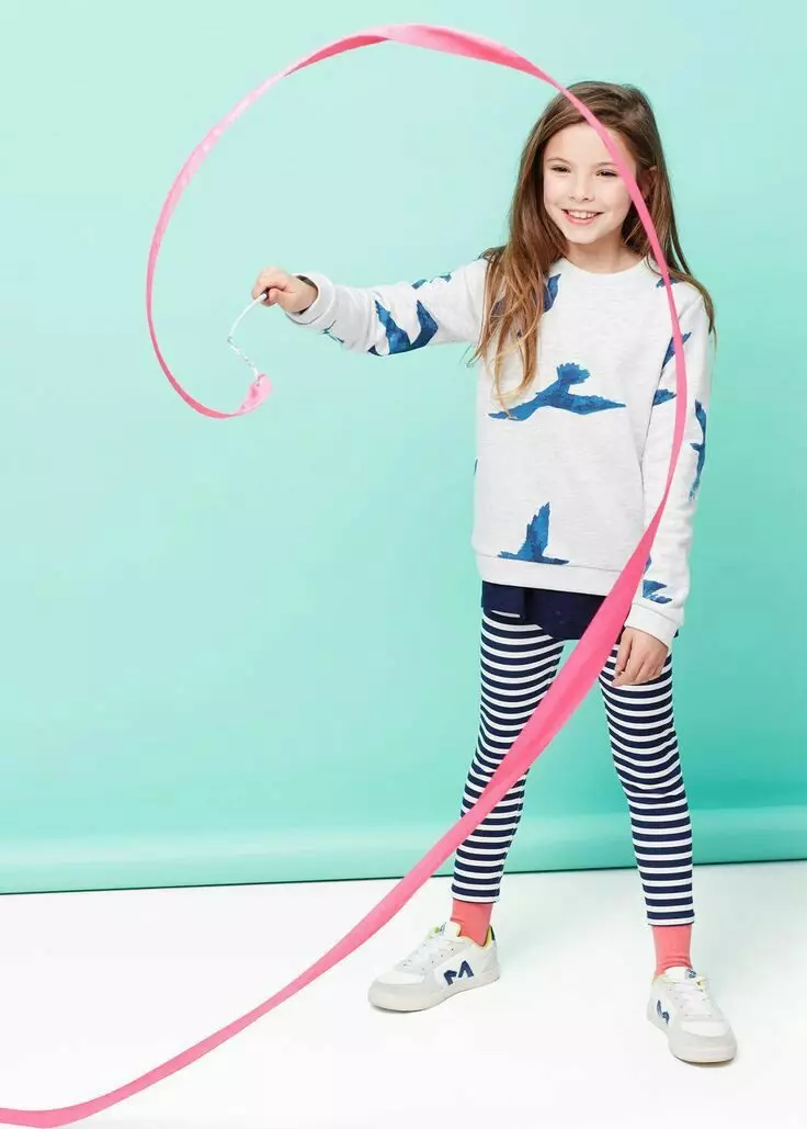 Бели патики за девојката (40 фотографии): Детски модели, за спортски аеробик 13591_17