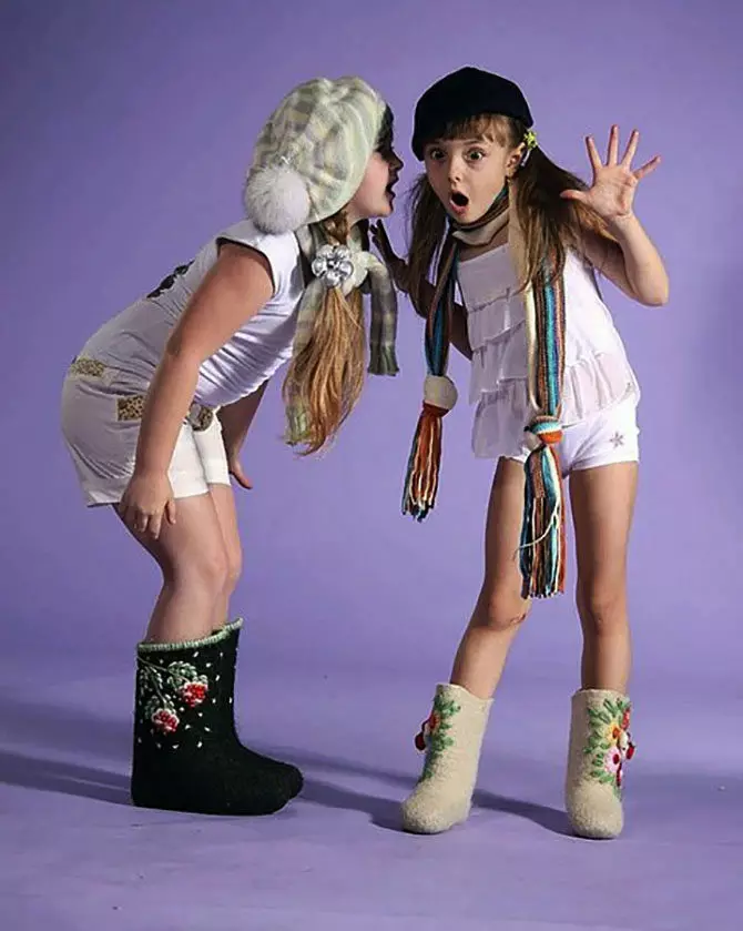 子供用ブーツ（96写真）：ノルデンマンとパリコミューンのモデル、カロリーと毛皮の中でフェルト、サイズ、レビュー 13597_3