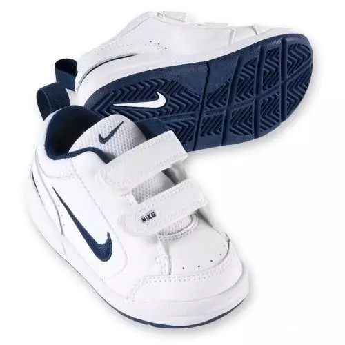 儿童运动鞋Nike（51张照片）：儿童篮球和足球模型，白色等颜色 13603_34