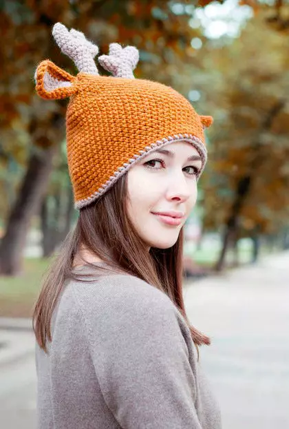کلاه برای دختران نوجوان 2021 (68 عکس): مدلهای مد روز زمستان و پاییز مدل های خزنده، با Pompon و با گوش 13610_3