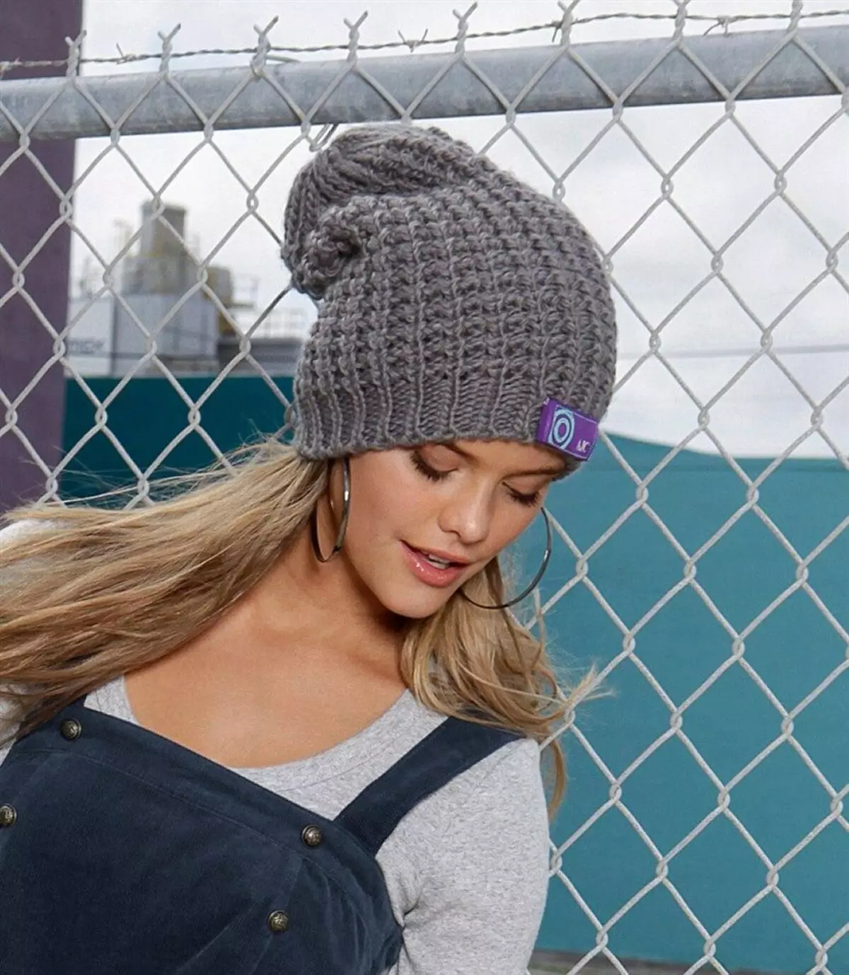 کلاه برای دختران نوجوان 2021 (68 عکس): مدلهای مد روز زمستان و پاییز مدل های خزنده، با Pompon و با گوش 13610_40