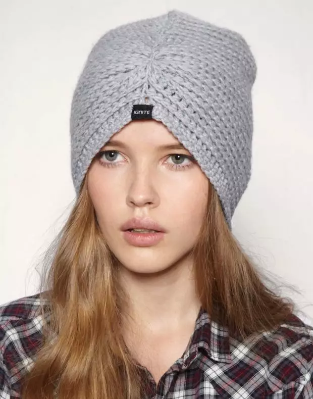 کلاه برای دختران نوجوان 2021 (68 عکس): مدلهای مد روز زمستان و پاییز مدل های خزنده، با Pompon و با گوش 13610_49