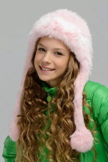 کلاه برای دختران نوجوان 2021 (68 عکس): مدلهای مد روز زمستان و پاییز مدل های خزنده، با Pompon و با گوش 13610_50