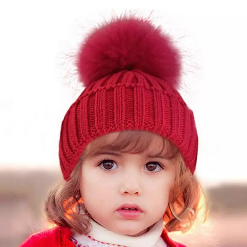 Mũ dệt kim cho bé gái (91 ảnh): Đối với thanh thiếu niên 12-14 tuổi và cô gái sơ sinh với đôi tai, mũ ấm áp-uphanka 13615_21