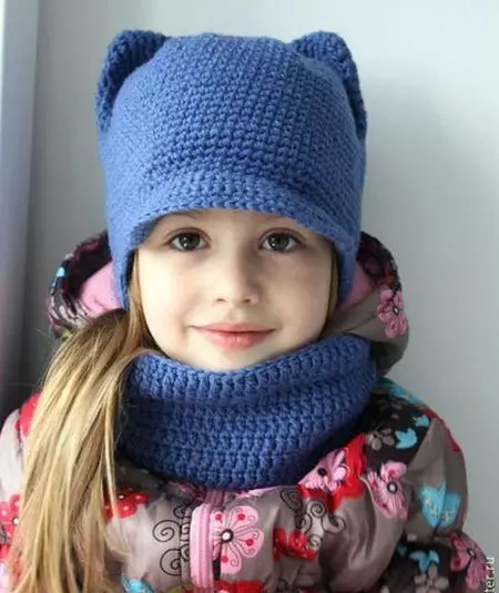 Kootud mütsid tüdrukutele (91 fotot): noorukite jaoks 12-14 aastat vana ja vastsündinud tüdruk kõrvadega, soe müts-ushanka 13615_35