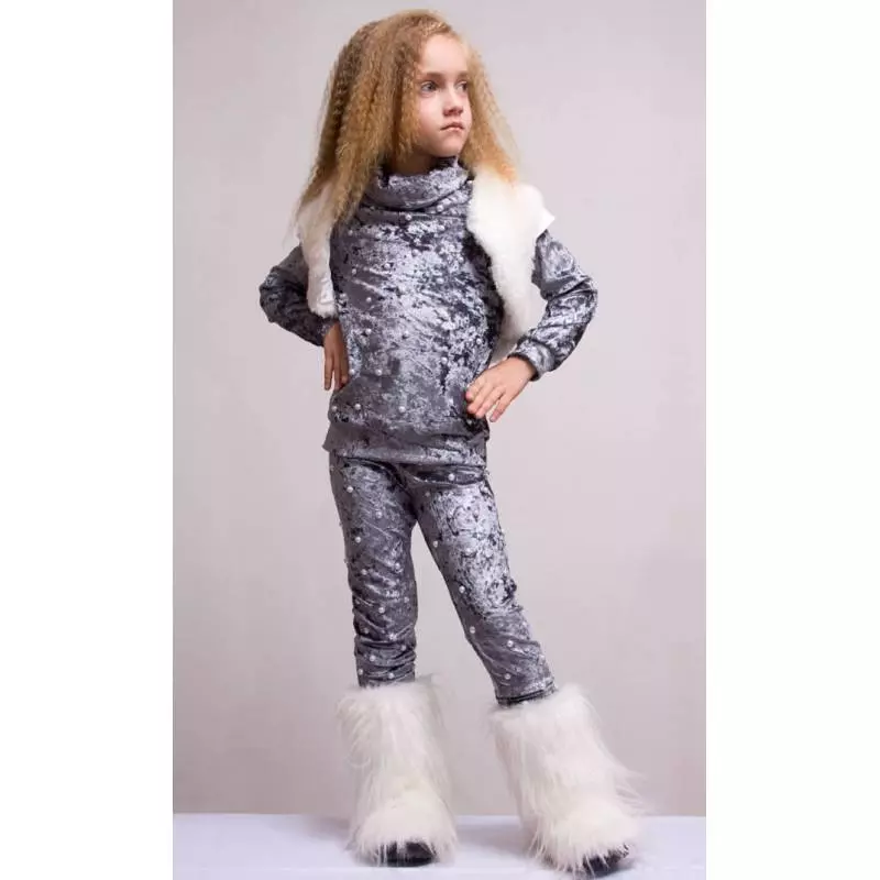 Costumes for girls (90 photos): Autumn for girls 6-10 years, trendy knitted, for baptism, summer for small and teenagers 13616_56