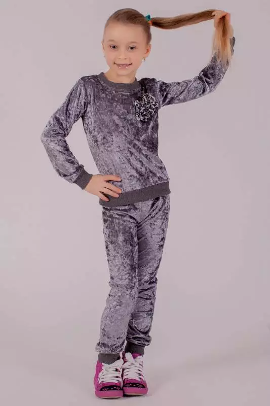 Παιδικά αθλητικά κοστούμια (95 φωτογραφίες): από τη Nike και Bosco, Velor για τα εφηβικά κορίτσια, για αθλητικό χορό, μοντέρνα 13618_58