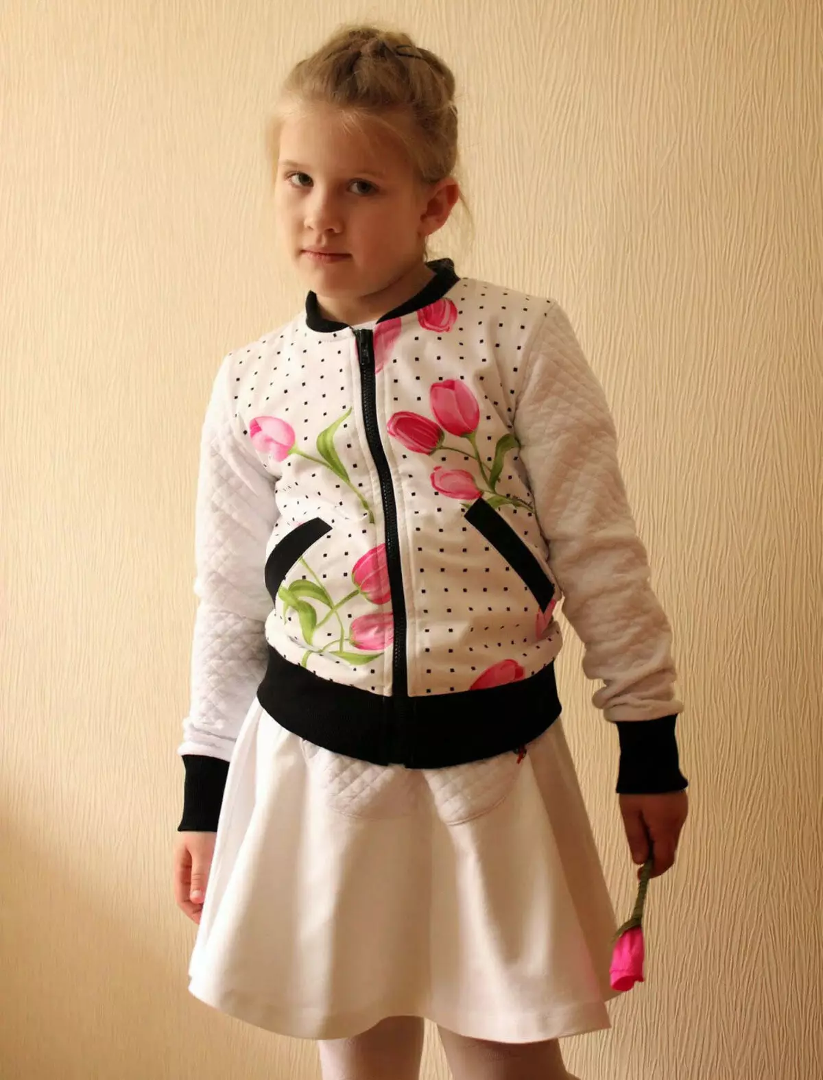 Bomber για deestestines (40 φωτογραφίες): Παιδικά hoodies-βομβαρδιστικά για εφηβικά κορίτσια 13620_11
