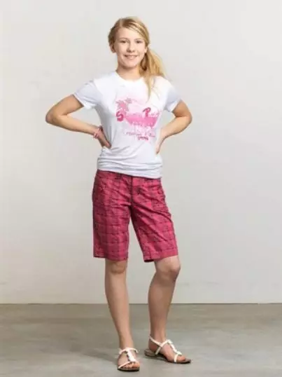 Shorts til piger (82 billeder): skole for fysisk uddannelse, shorts nederdel, sorte modeller, denim, børnehave, kort, varm 13626_26