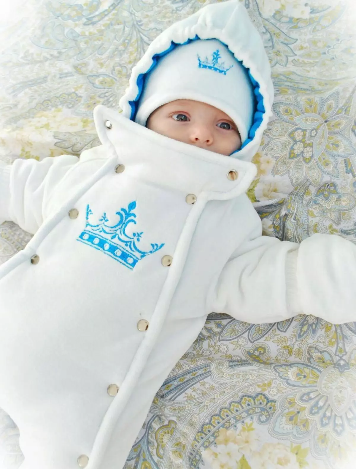 Winter Overalls für Neugeborene (69 Fotos): Overalls Transformer, Herbstwinter, auf Schaffell, aus Kerry, auf einem Extrakt, wie kann man wählen? 13634_12