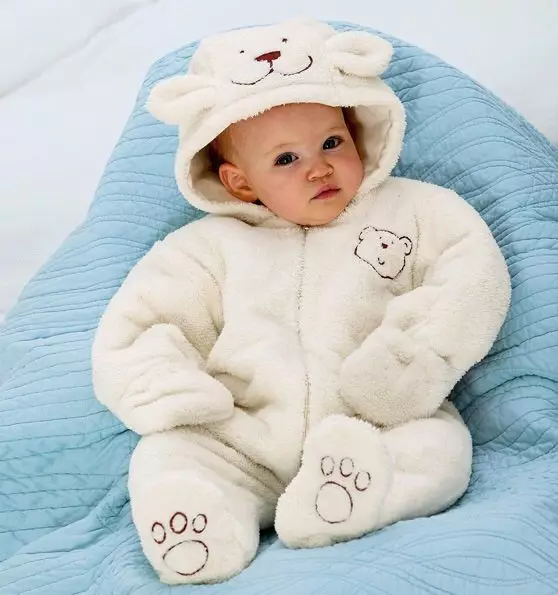नवजात शिशुओं के लिए शीतकालीन चौग़ा (6 9 फोटो): चौग़ा ट्रांसफार्मर, शरद ऋतु-सर्दी, भेड़ का बच्चा, केरी से, एक निकालने पर, कैसे चुनें 13634_15
