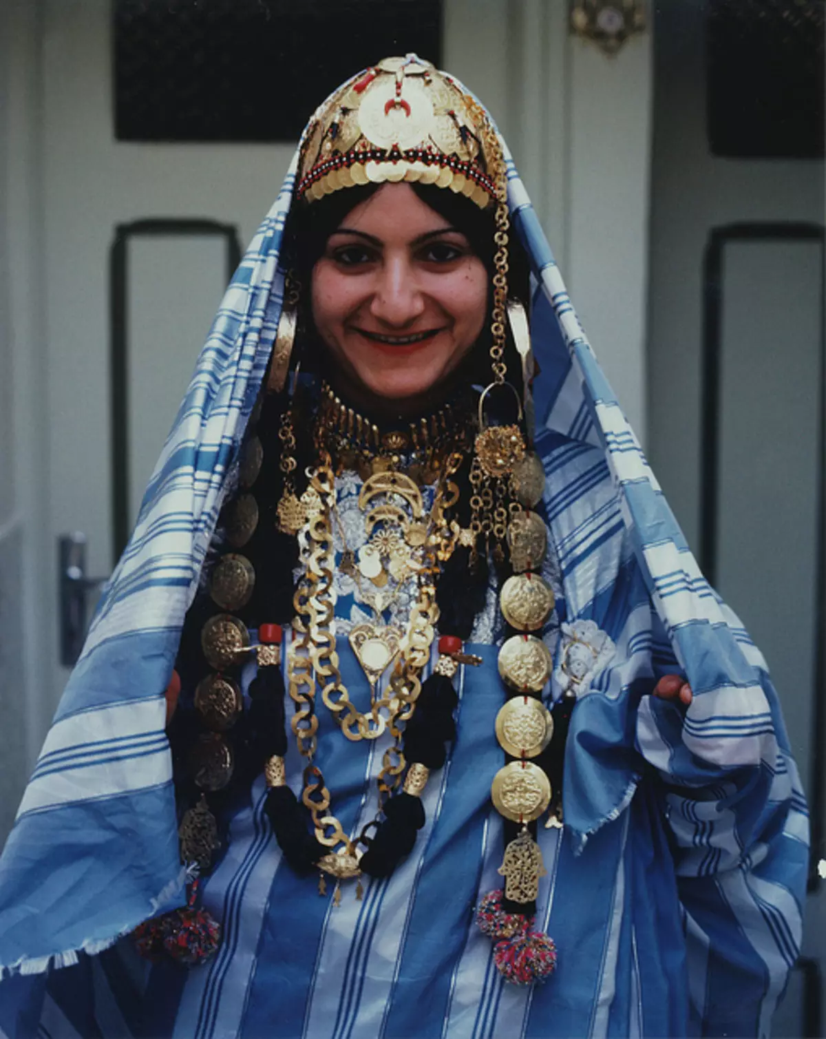 البدلة الوطنية اليهود (57 صور): أنثى الزي اليهودي التقليدي للرقص 1364_11