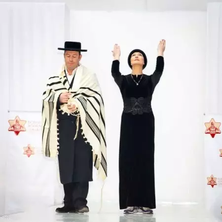 Jas Nasional Jews (57 Foto): Pakaian Yahudi Tradisional Perempuan untuk Menari 1364_24