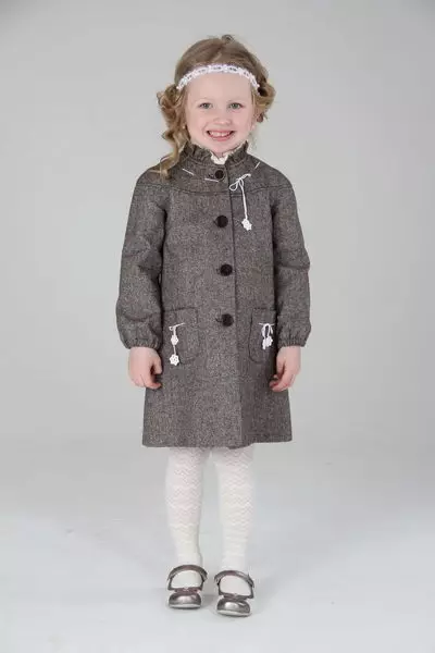Abrigo de drapet para la niña (73 fotos): Modelos para niños de Drapa, para niñas 4-8, 10-13 años 13662_36