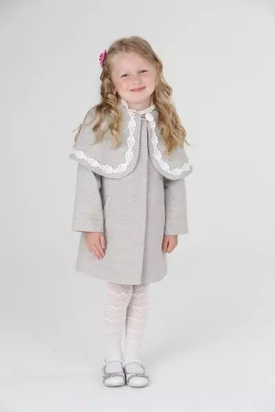 Abrigo de drapet para la niña (73 fotos): Modelos para niños de Drapa, para niñas 4-8, 10-13 años 13662_38
